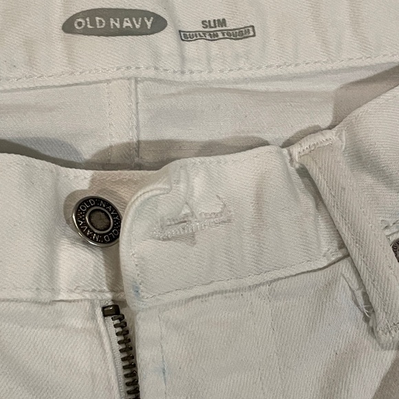 Old Navy Men’s White Slim Fit Jeans - Picture 2 of 9